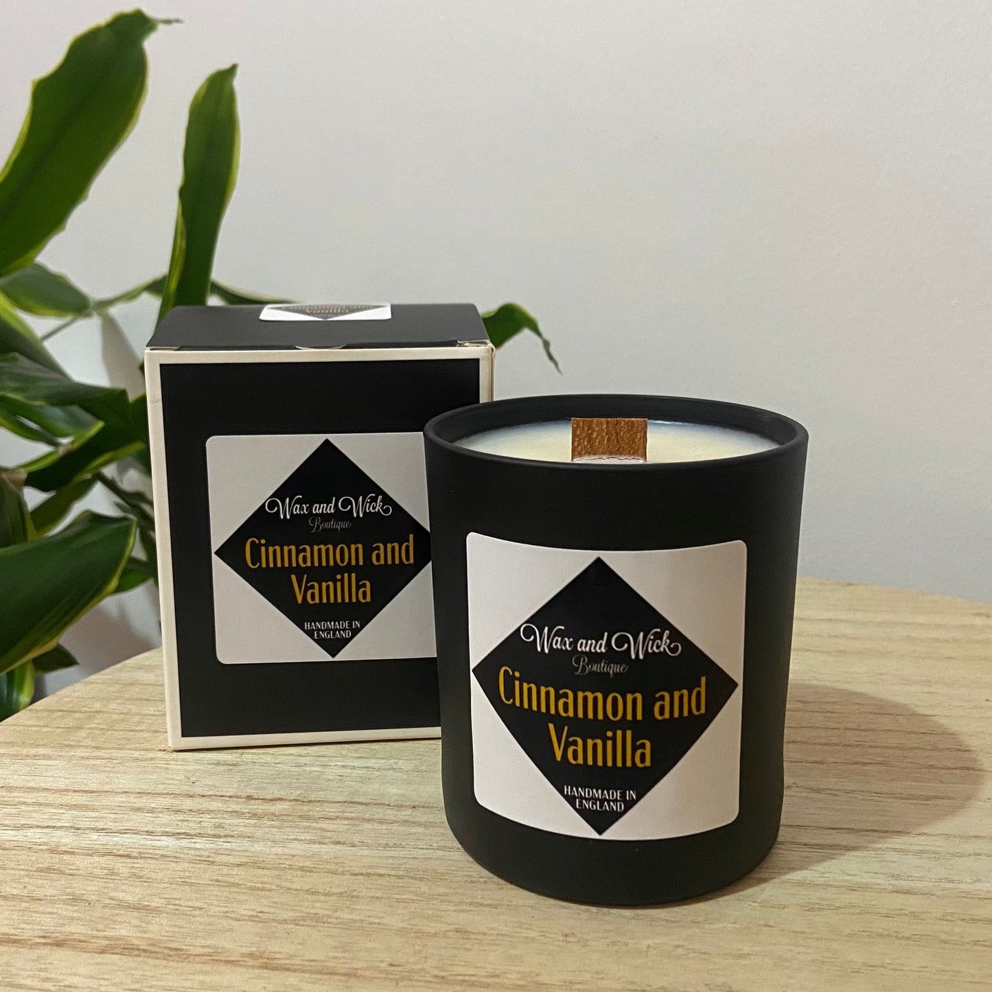 Cinnamon and Vanilla - Wooden Wick Candle