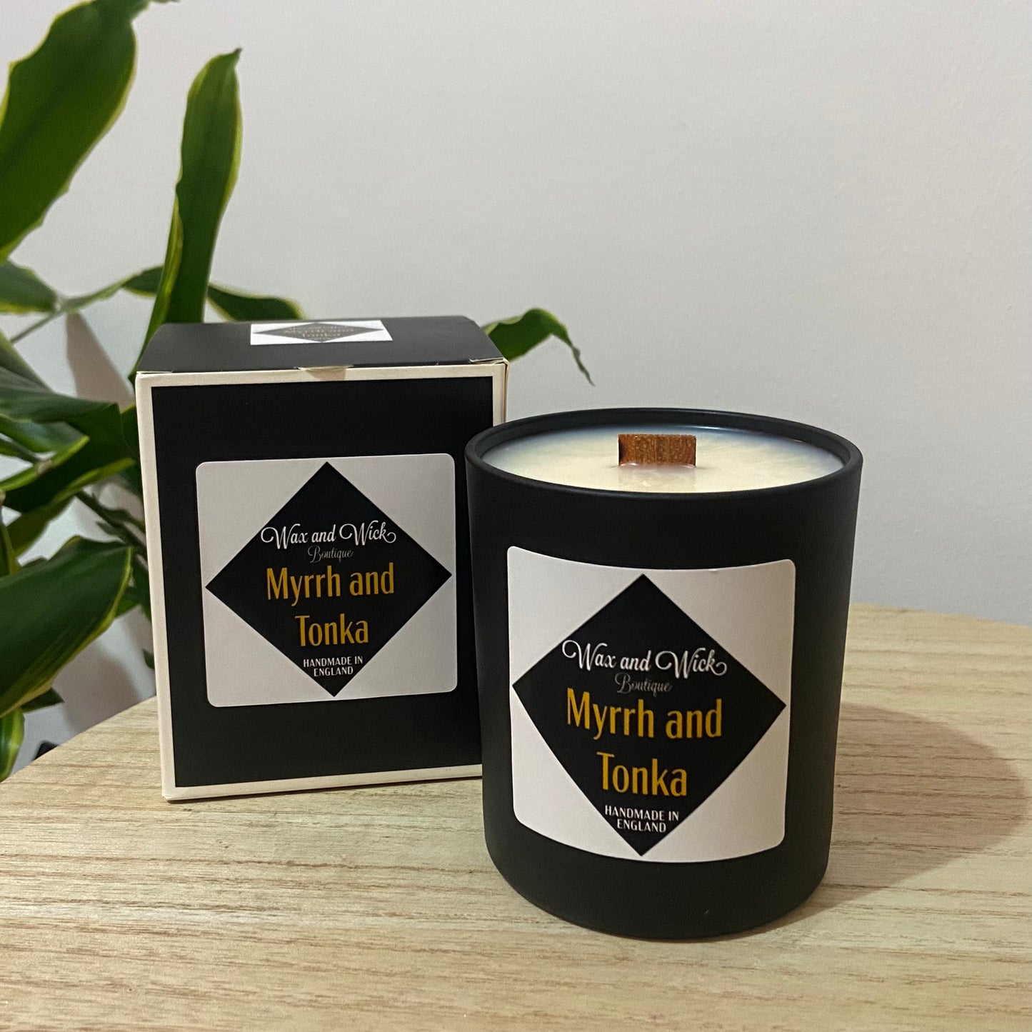 Myrrh and Tonka -  Wooden Wick Candle